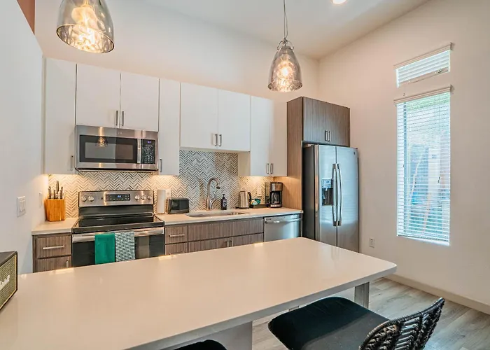 Apartment Boulevard Modern Roosevelt Row 1br Pool Gym 2 Phoenix