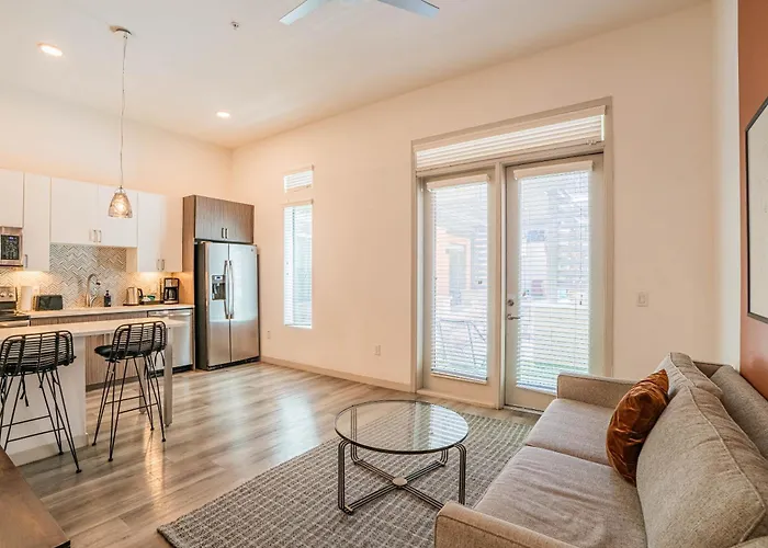 Apartment Boulevard Modern Roosevelt Row 1br Pool Gym 2 *