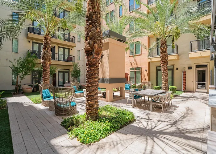 Boulevard Modern Roosevelt Row 1br Pool Gym 2 * Phoenix