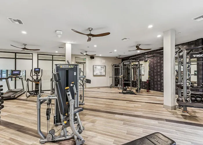 Apartment Boulevard Modern Roosevelt Row 1br Pool Gym 2 Phoenix